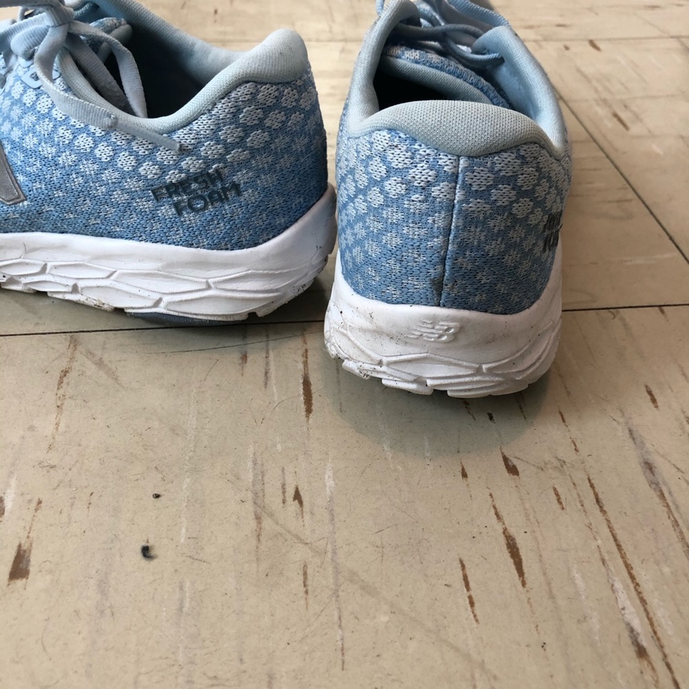 Women’s New Balance Beacon version 1 - Picture 3 of 4